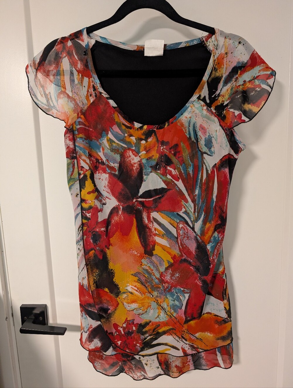 Floral Patterned Sheer Top With Inner Lining